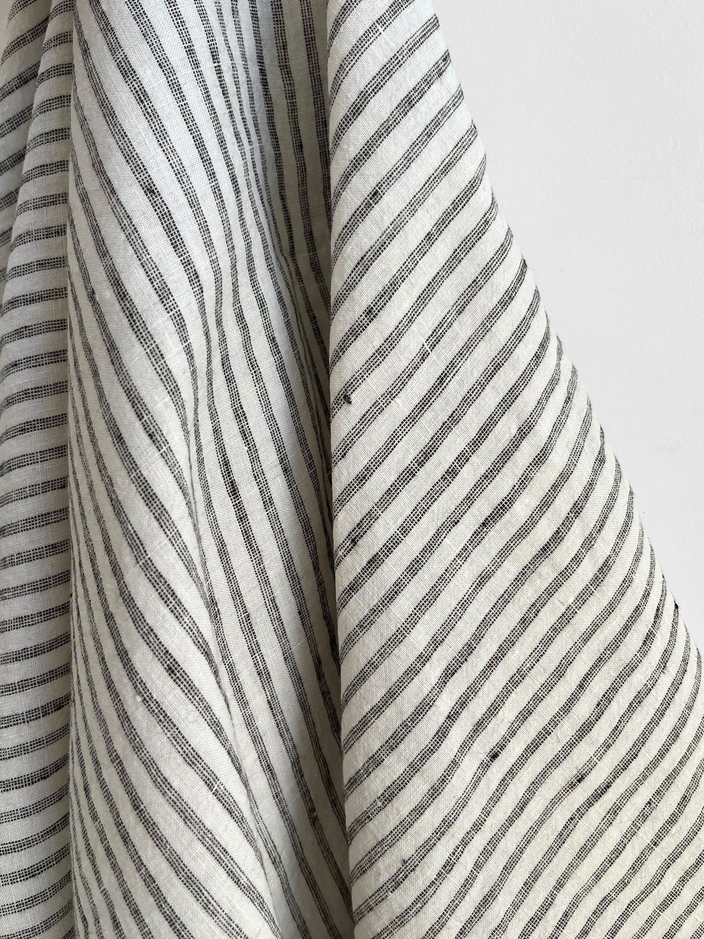 Black Track Stripes 6mm