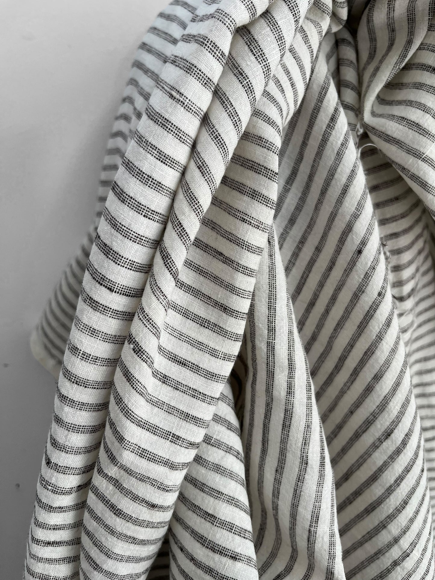 Black Track Stripes 6mm